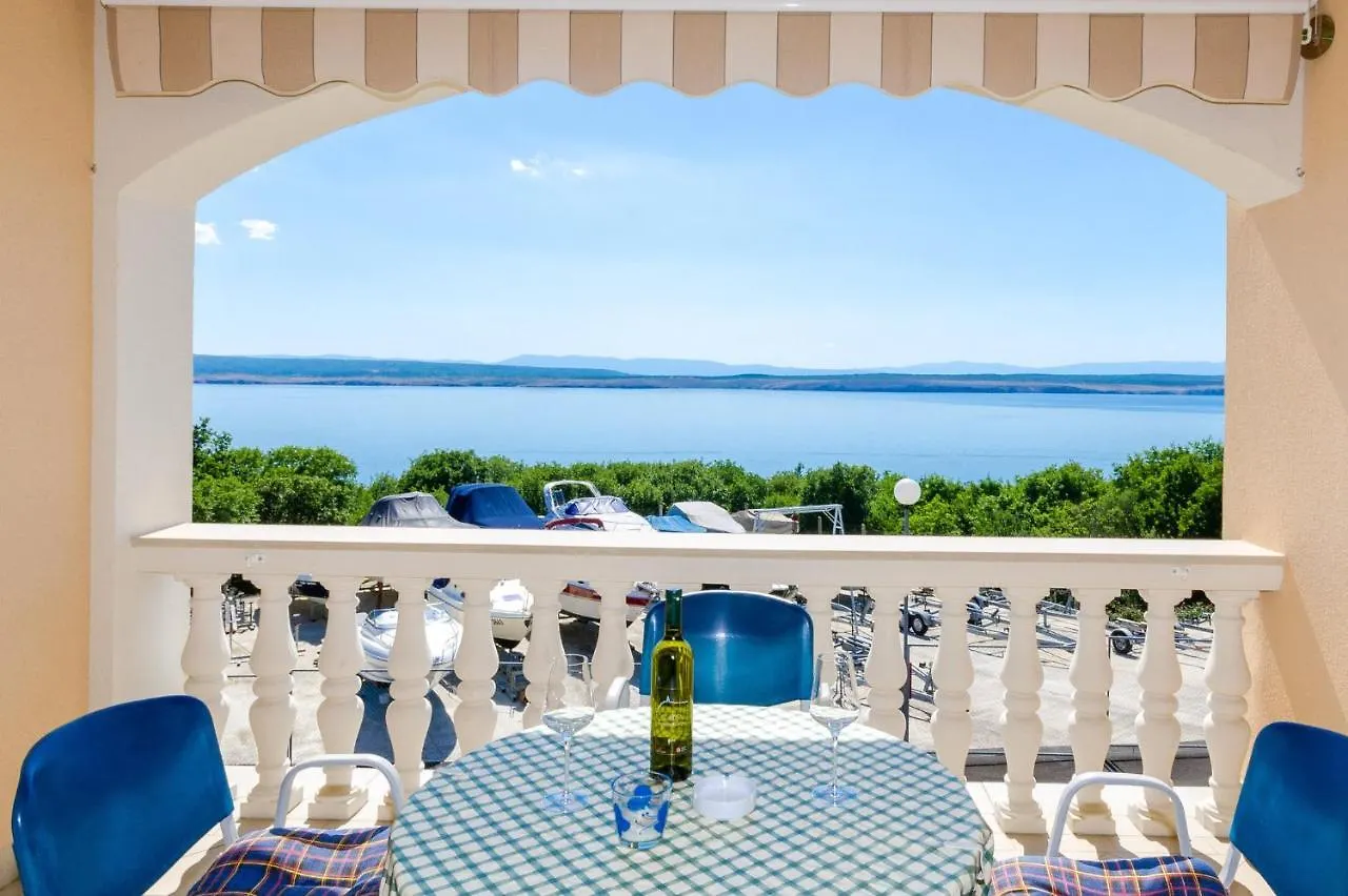 Andelko Apartment Dramalj