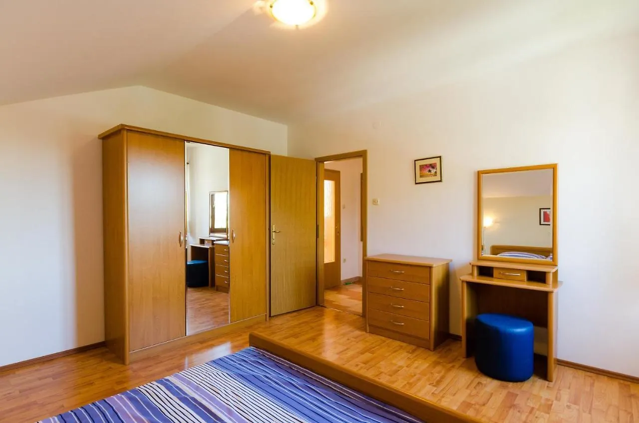 Andelko Apartment Dramalj